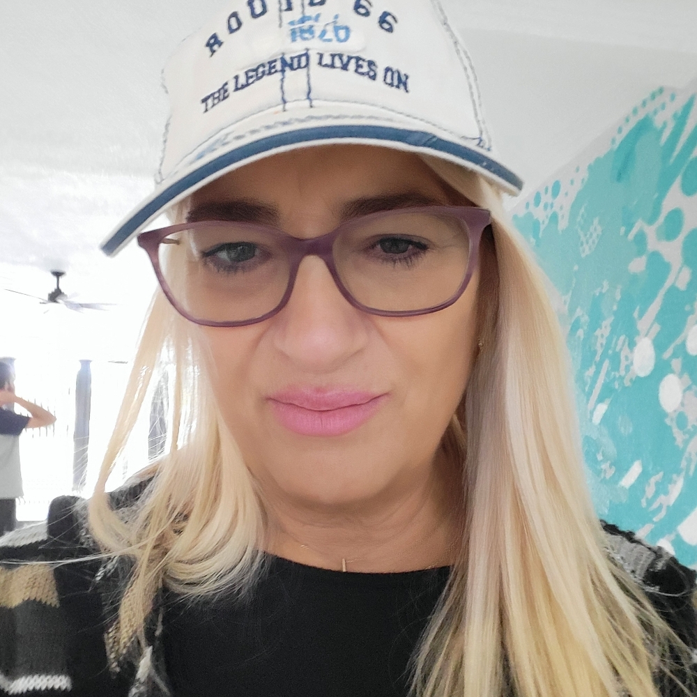 Meet your Posher, Romina